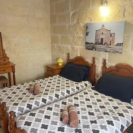 Ta' Lorenzo Farmhouse 2 Holiday home San Lawrenz