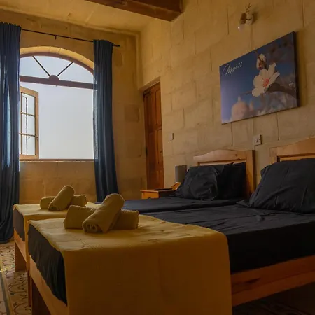Ta' Lorenzo Farmhouse 2