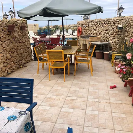 Ta' Lorenzo Farmhouse 2
