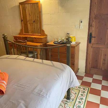 Ta' Lorenzo Farmhouse 2 * 圣劳伦斯