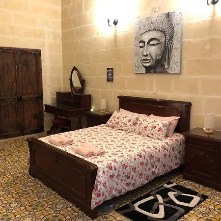 Ta' Lorenzo Farmhouse 2